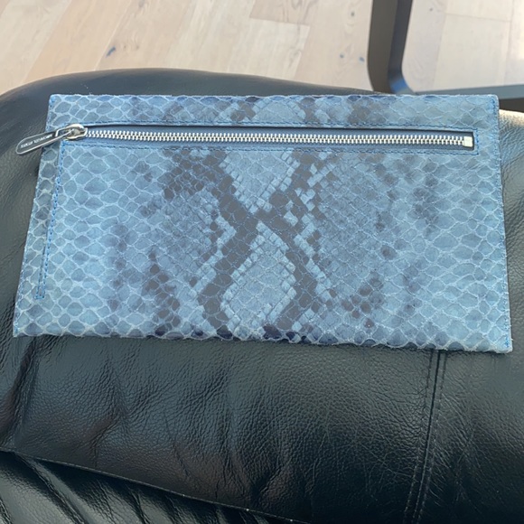 Michael kors clutch - Picture 2 of 7